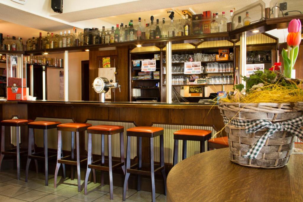 Hotel & Restaurant Arnoldusklause Düren - Eifel Dış mekan fotoğraf